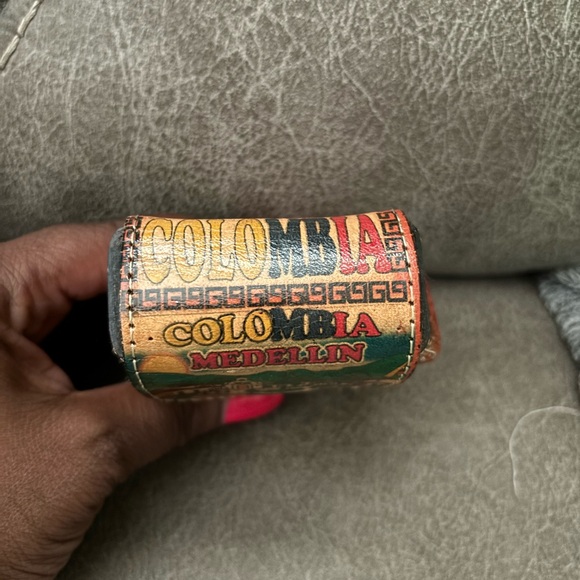 Columbia Leather Cigarette Case & Lighter Holder - Picture 4 of 6